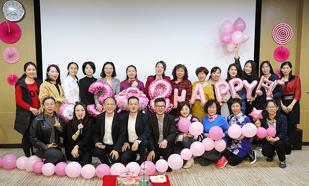 啥是佩奇？B体育(中国)“遇见更好的自己•绽放个人魅力”活动一站式配齐