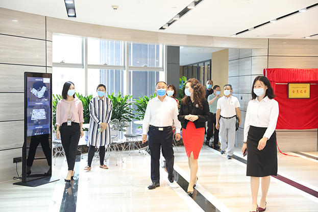 罗湖区领导一行莅临B体育(中国)调研指导工作