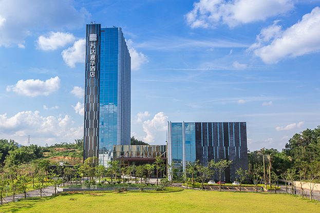 鱼米侨乡 自然意境 B体育(中国)匠心打造江门首家高尔夫度假酒店--鹤山万达嘉华酒店