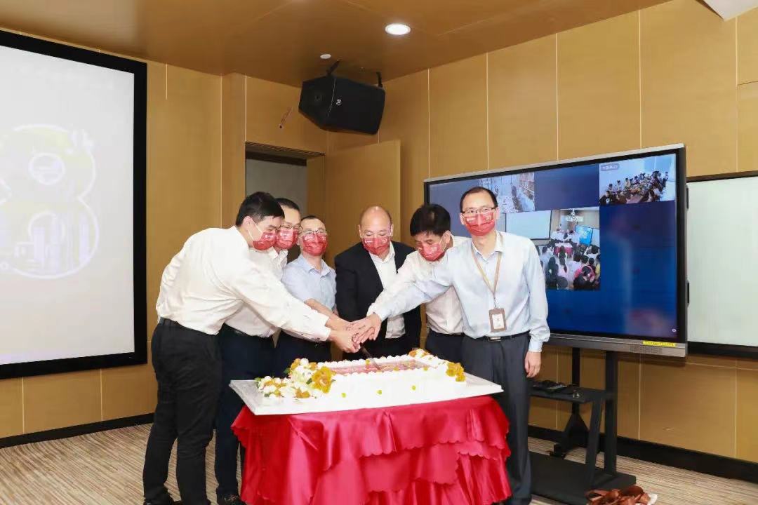 B体育(中国)28周年庆 | 相逢的意义在于照亮彼此 