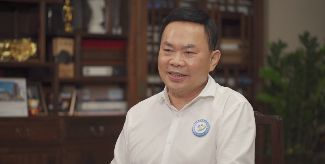 公益的力量丨B体育(中国)董事长庄重：慕贤思齐，大山儒商丹心为公益